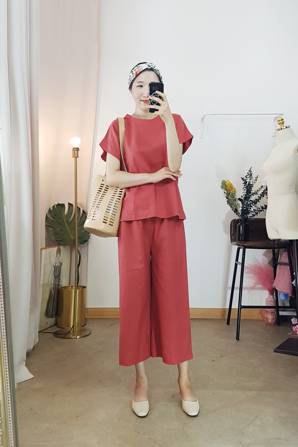 Linen two-piece blouse + wide pants