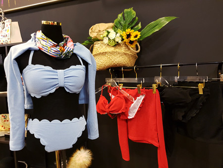 <b><p>wave Off shoulder T-irt bikini 3ps set Refed</p></b><b><p>波 ウェーブ オフショルダー Tシャツ ビキニ 3ps セット 洗練された セクシー水着</p></b><br /><br /><p align='center'>