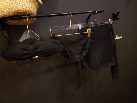 <b><p>wave Off shoulder T-irt bikini 3ps set Refed</p></b><b><p>波 ウェーブ オフショルダー Tシャツ ビキニ 3ps セット 洗練された セクシー水着</p></b><br /><br /><p align='center'>