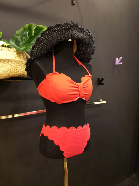 <b><p>wave Off shoulder T-irt bikini 3ps set Refed</p></b><b><p>波 ウェーブ オフショルダー Tシャツ ビキニ 3ps セット 洗練された セクシー水着</p></b><br /><br /><p align='center'>