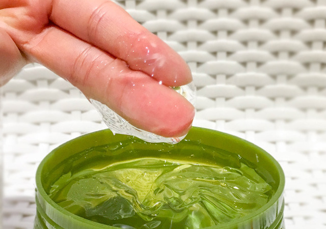 New 1 + 1 Plum Nature Aloe Vera 98% Soothing Gel 5