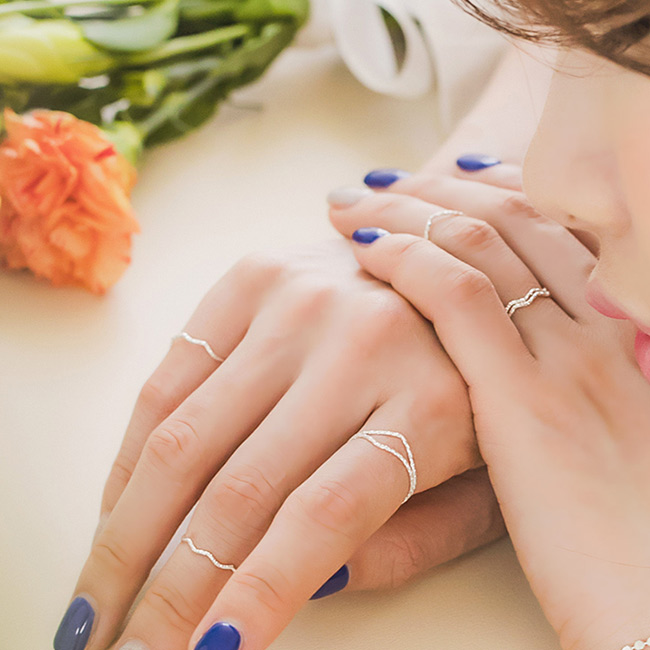 <b><p>Rubbing Silver album_925 room friendship</p></b><b><p>ブルリング 銀色の波 銀の指輪_925 ウンシル 友情 十本 バー糸 アンティークな</p></b><br /><br /><p align='center'>