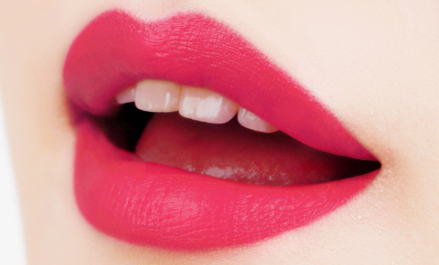 Eagle Lips Real Color 3g Matte type close-up Shiny