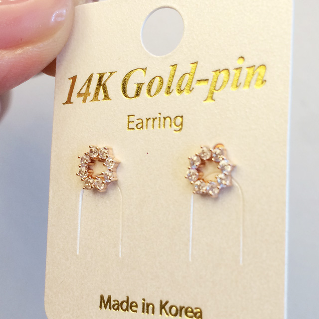 14K 골드핀 미니 도넛 큐빅귀걸이 - 메인 이미지