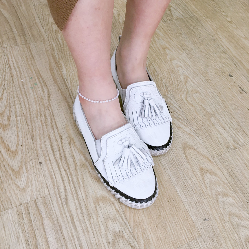 New Cream Modern Line Pearl Feet Simple Point Roma