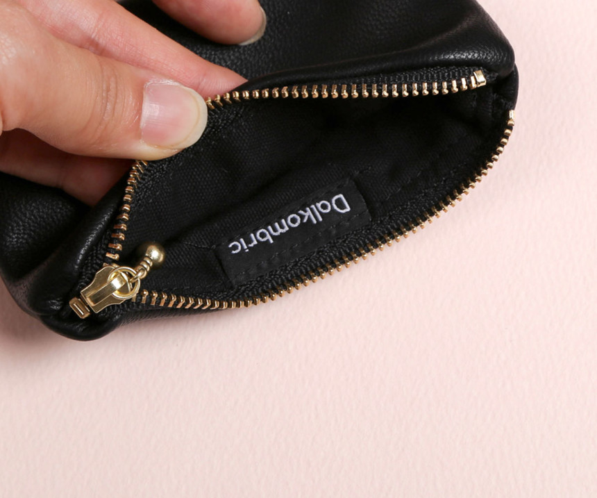 New Plain D Real Black Pouch Collection Lipstick C