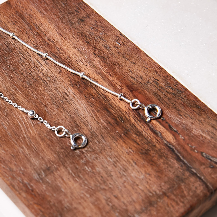 New is a silver bracelet of two kinds of women Sil