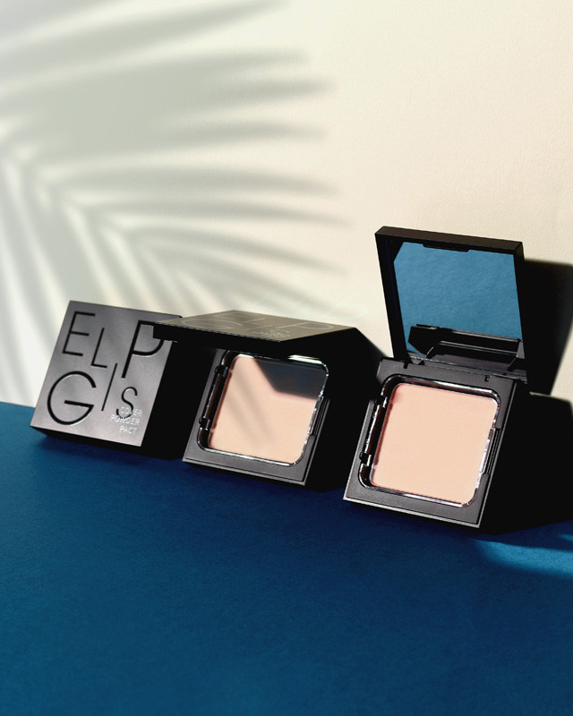 Makeup Eagle Lips Covers Powder Factor + Puff 1 pi