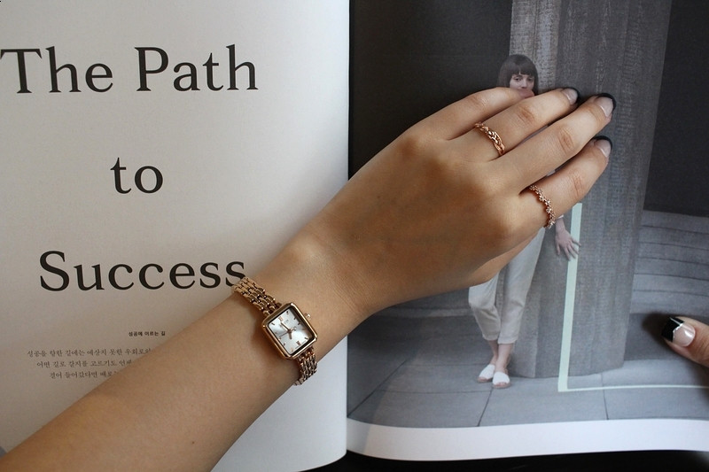 <b><p>square Classy tal Rose Gold feme watch fhion</p></b><b><p>正方形 クラス時 メタル ローズゴールド 女性 腕時計 ファッション ギフト</p></b><br /><br /><p align='center'>