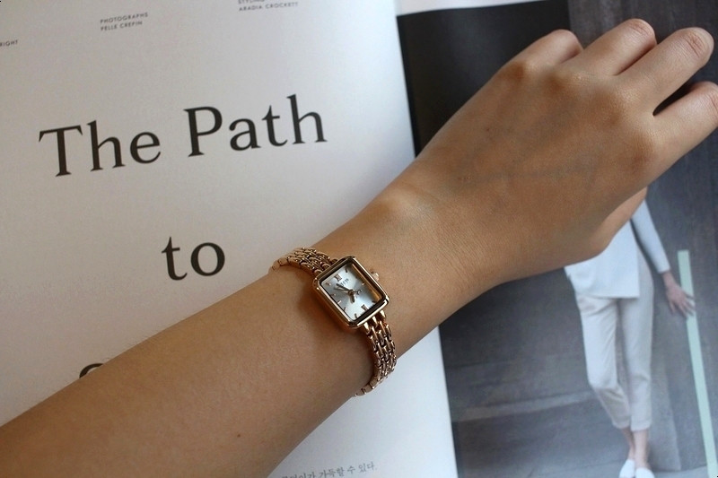 <b><p>square Classy tal Rose Gold feme watch fhion</p></b><b><p>正方形 クラス時 メタル ローズゴールド 女性 腕時計 ファッション ギフト</p></b><br /><br /><p align='center'>