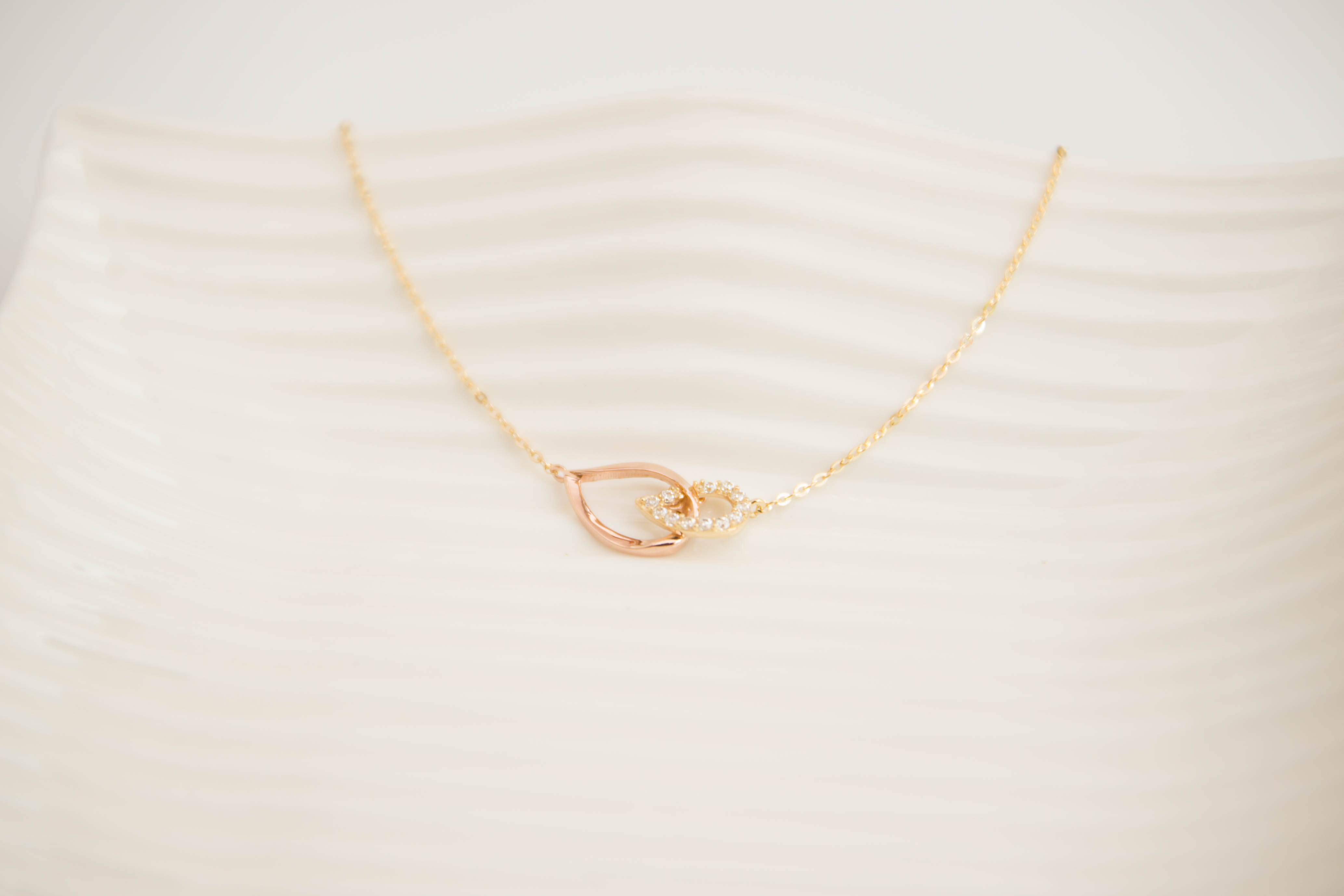 Berok water drop necklace 14k 14k cubic 14k one-pi