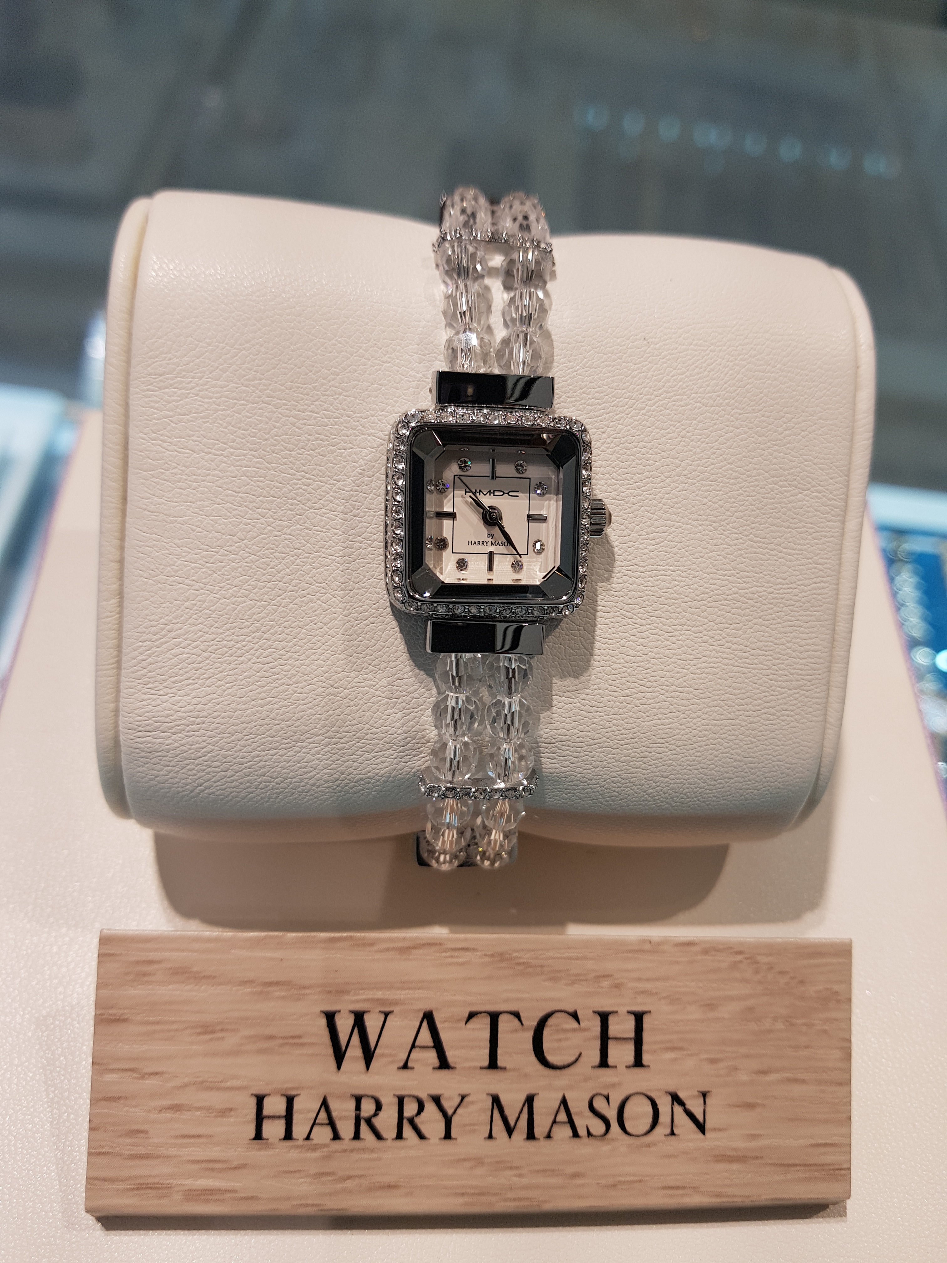 <b><p>Harry Mason Metal band watch</p></b><b><p>ハリー・メイソン メタルバンドの腕時計</p></b><br /><br /><p align='center'>