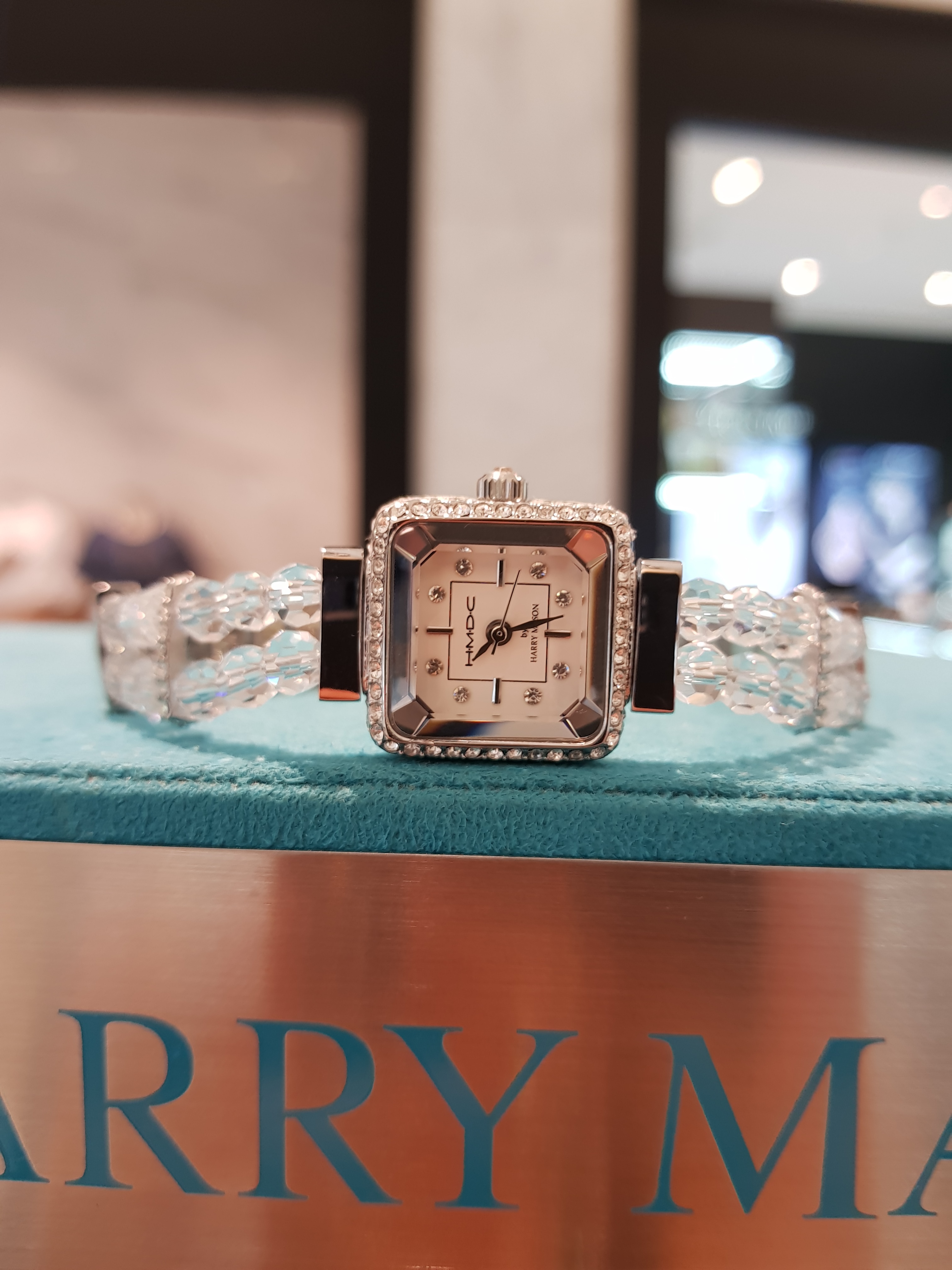 <b><p>Harry Mason Metal band watch</p></b><b><p>ハリー・メイソン メタルバンドの腕時計</p></b><br /><br /><p align='center'>