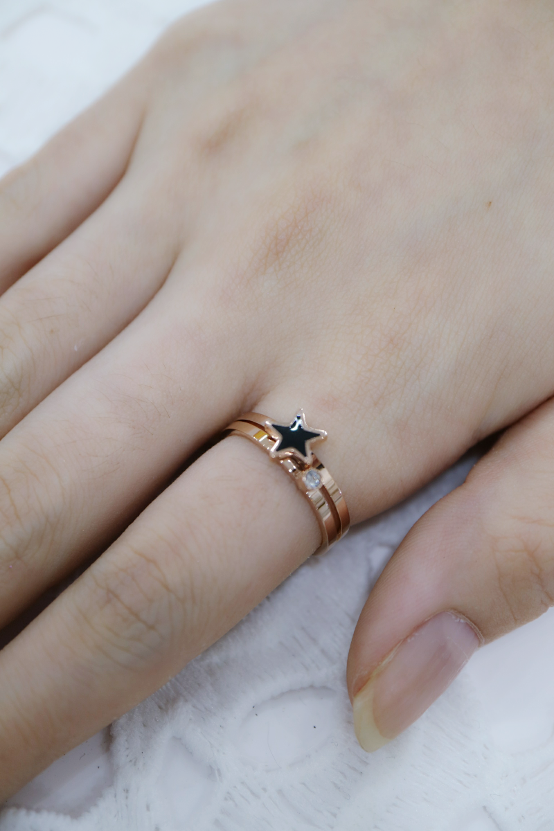 <b><p>titanium sr Cubic Two One set ring 템 Highest</p></b><b><p>チタン 別 キュービック 二つの 一式 リング ドゥクテム 歌声非最高 書かれているカールスチール</p></b><br /><br /><p align='center'>