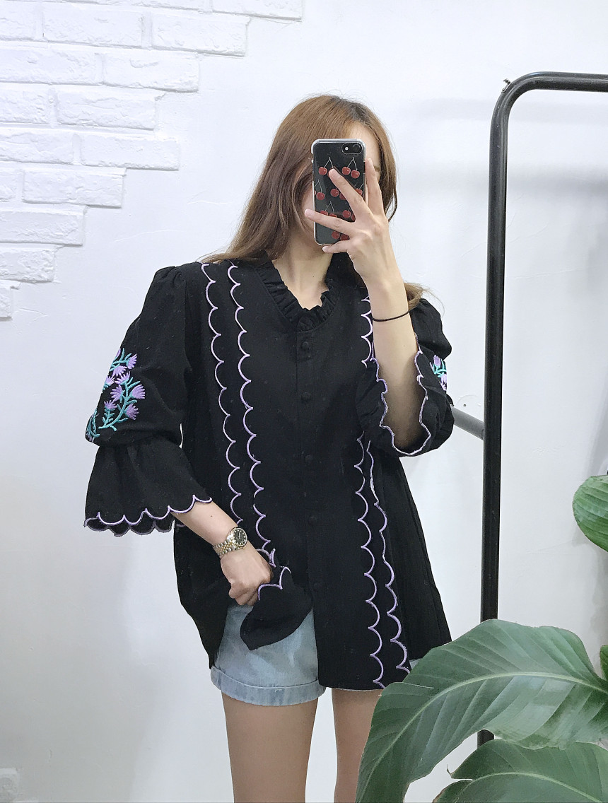 NEW FASHION LADY GIRL Blouse Wave embroidery blous
