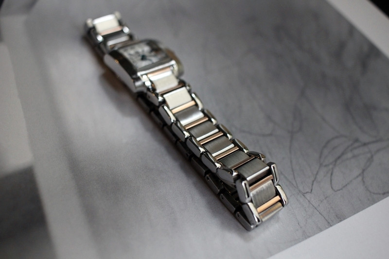 <b><p>French tal feme wrist clock 2cor Woman silver</p></b><b><p>フレンチ メタル 女性 手首 時計 2色 シルバー ファッション 正方形 ドの贈り物</p></b><br /><br /><p align='center'>