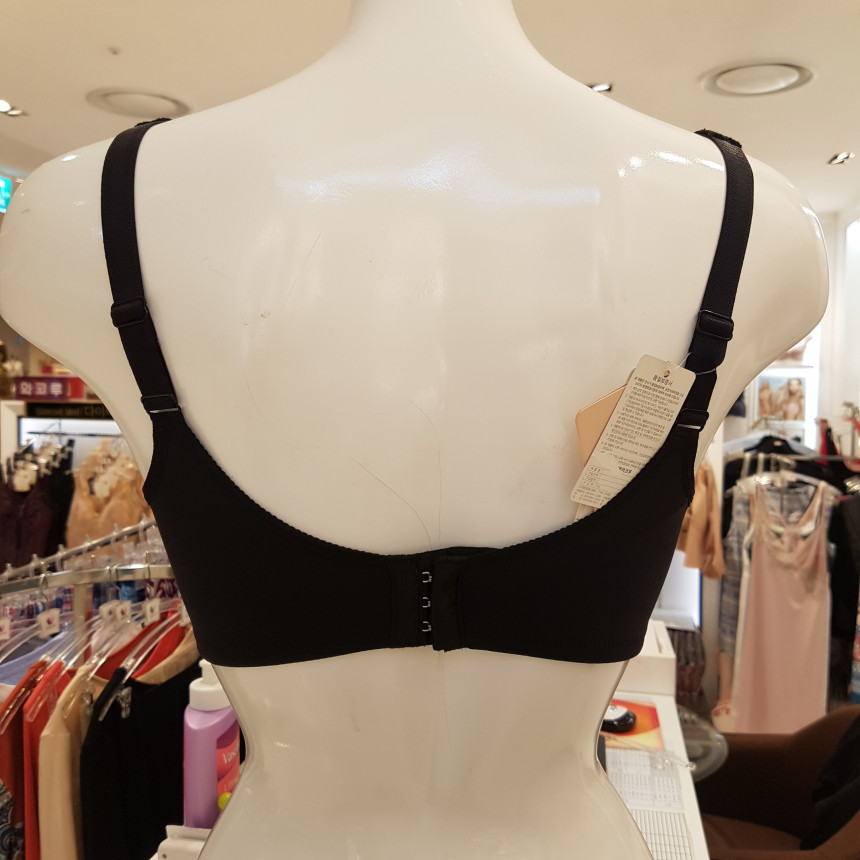 NEW SPORTS BRA Wacoal Sports Bra Black WBRS006