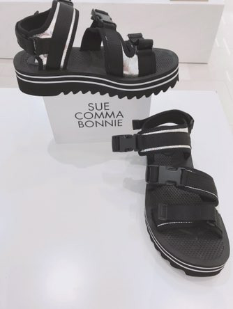 <b><p>Queue platform sandals DG2BX16029BLK</p></b><b><p>キュープラットフォームサンダル DG2BX16029BLK</p></b><br /><br /><p align='center'>