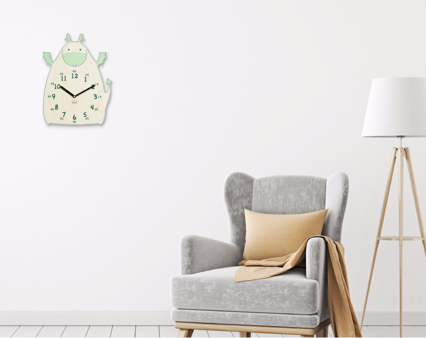 Noise-free wall clock design of the 12th birthday 