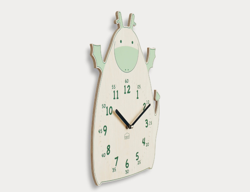 Noise-free wall clock design of the 12th birthday 