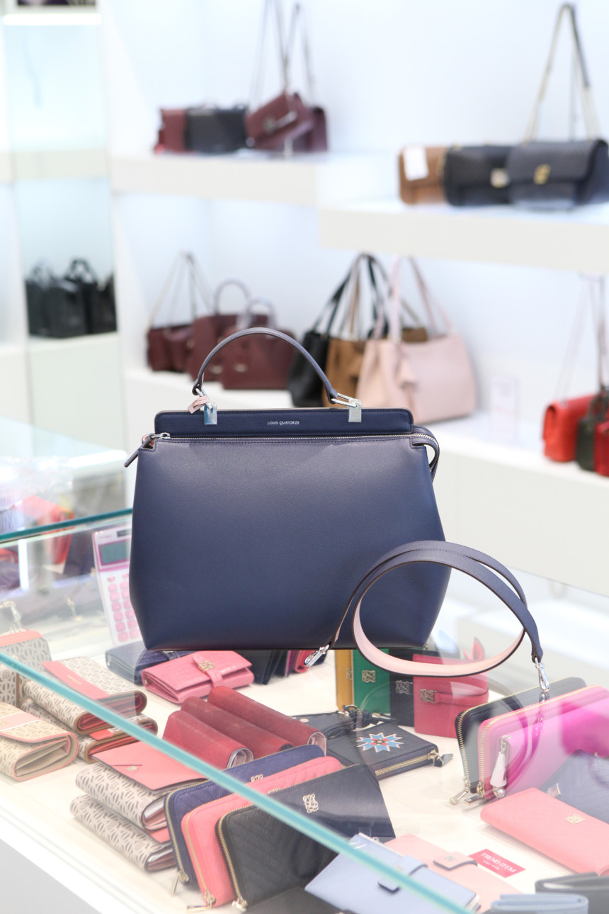 New Women's Bags Louis Quatorze French Navy Wom