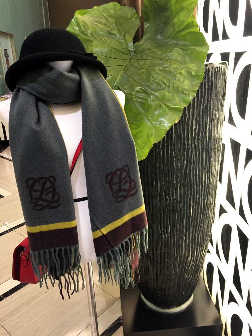 Louis Kattoz Cassia muffler SA2HW810