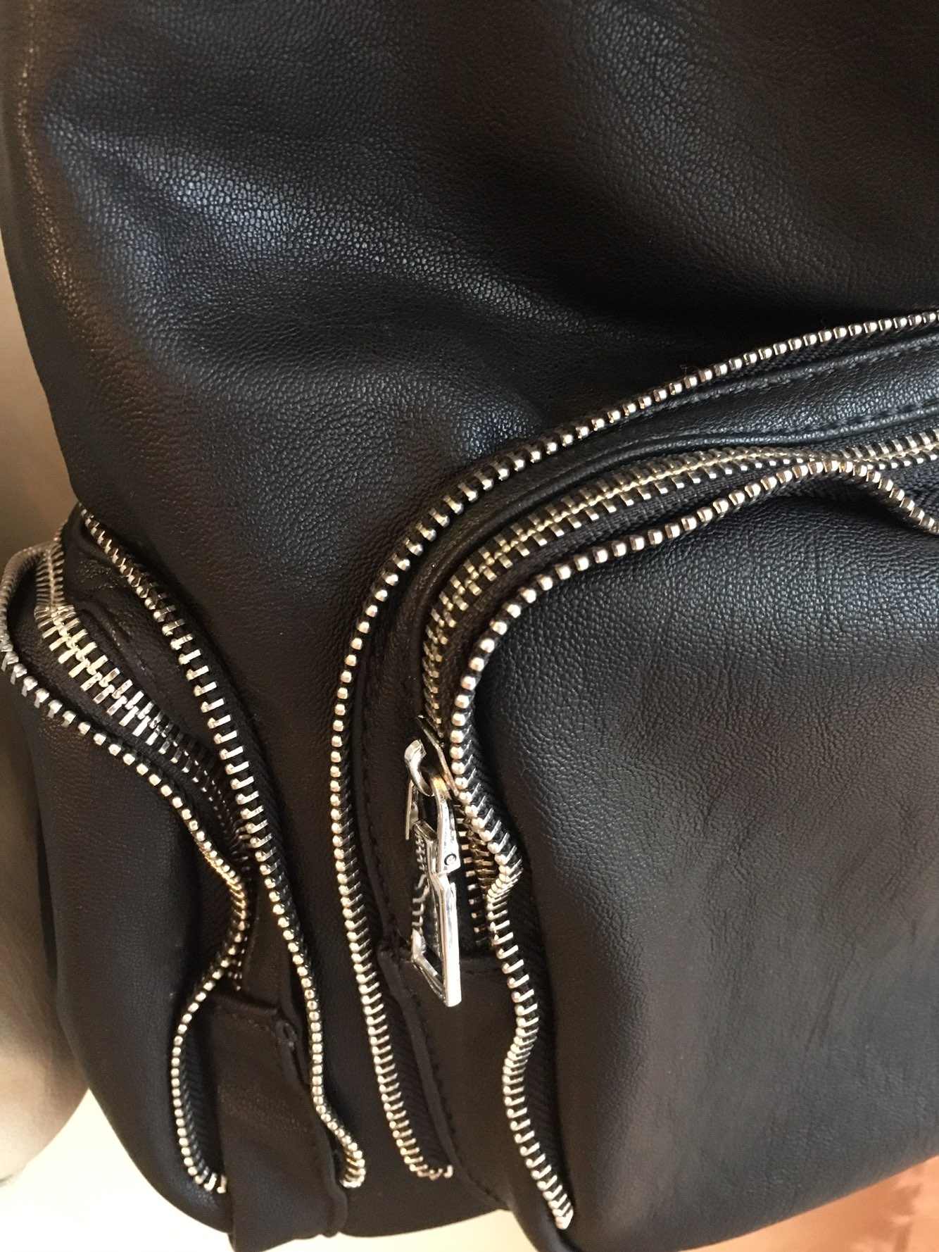 <b><p>Zipper Should Bag Natural fashionable sensibility</p></b><b><p>ジッパーショルダーバッグ粋が感じられるナチュラルラグジュアリーな感性モダンな洗練されたショーポベクカ</p></b><br /><br /><p align='center'>