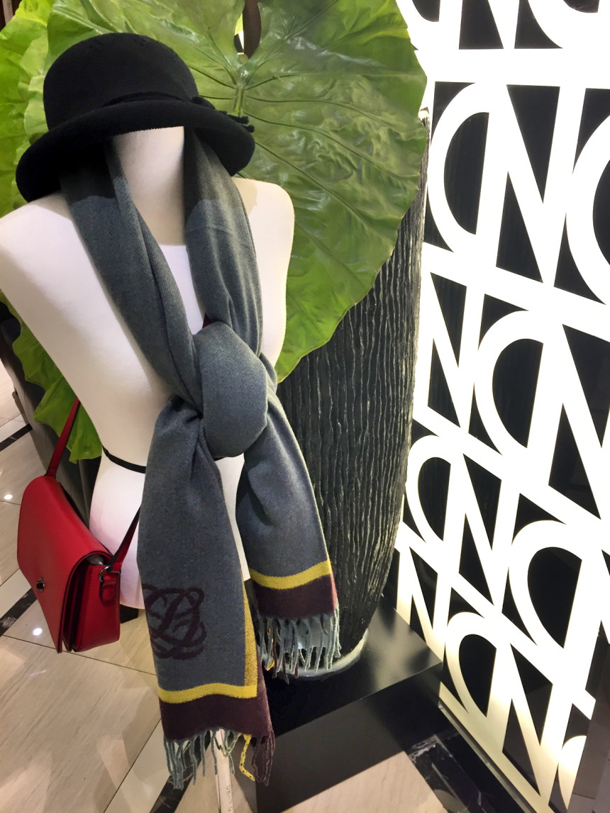 Louis Kattoz Cassia muffler SA2HW810