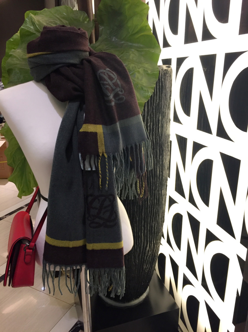 Louis Kattoz Cassia muffler SA2HW810