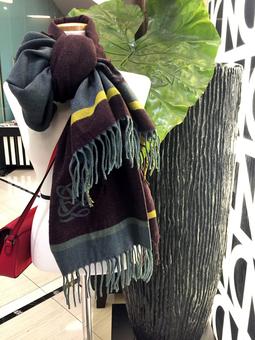 Louis Kattoz Cassia muffler SA2HW810