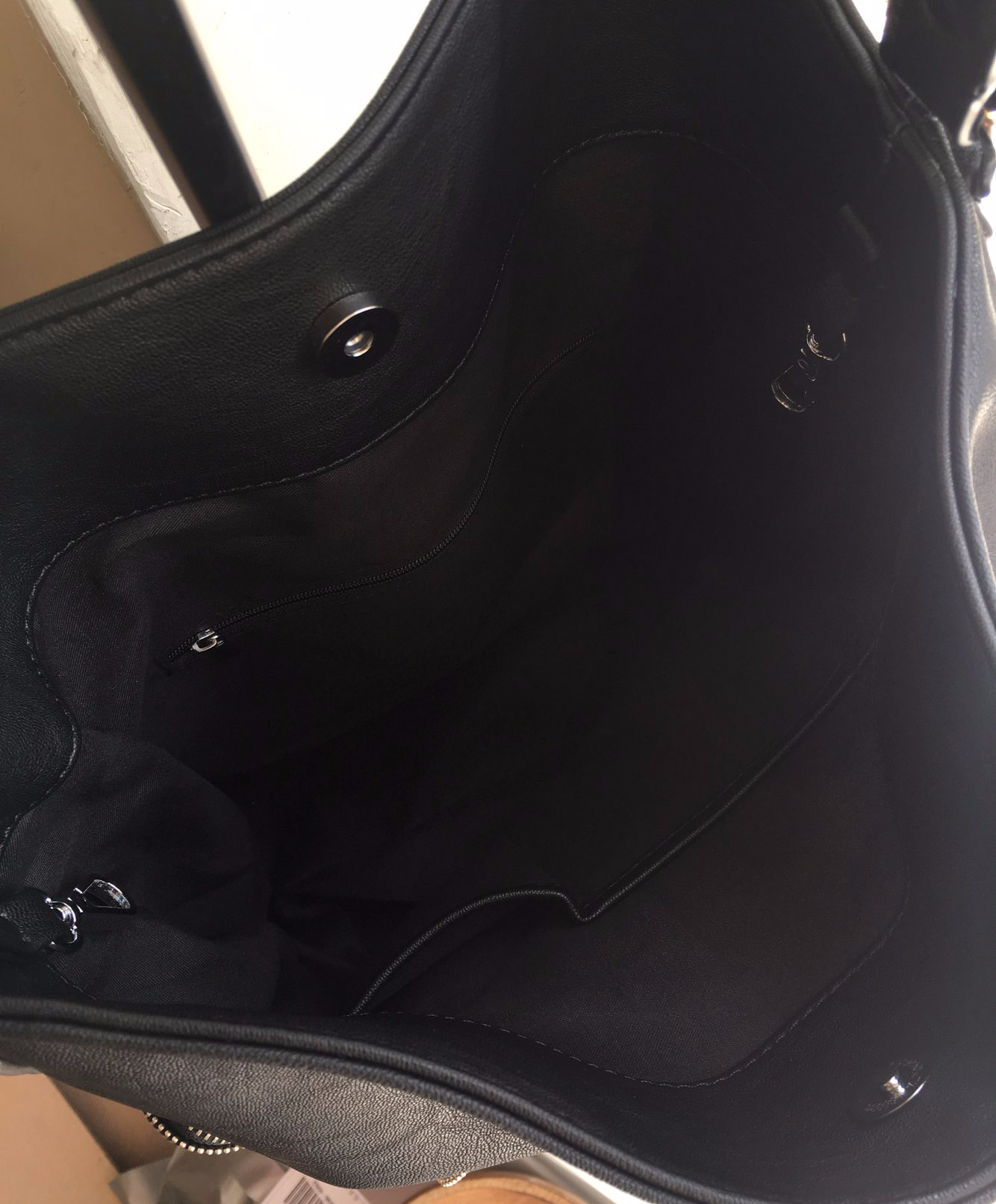 <b><p>Zipper Should Bag Natural fashionable sensibility</p></b><b><p>ジッパーショルダーバッグ粋が感じられるナチュラルラグジュアリーな感性モダンな洗練されたショーポベクカ</p></b><br /><br /><p align='center'>