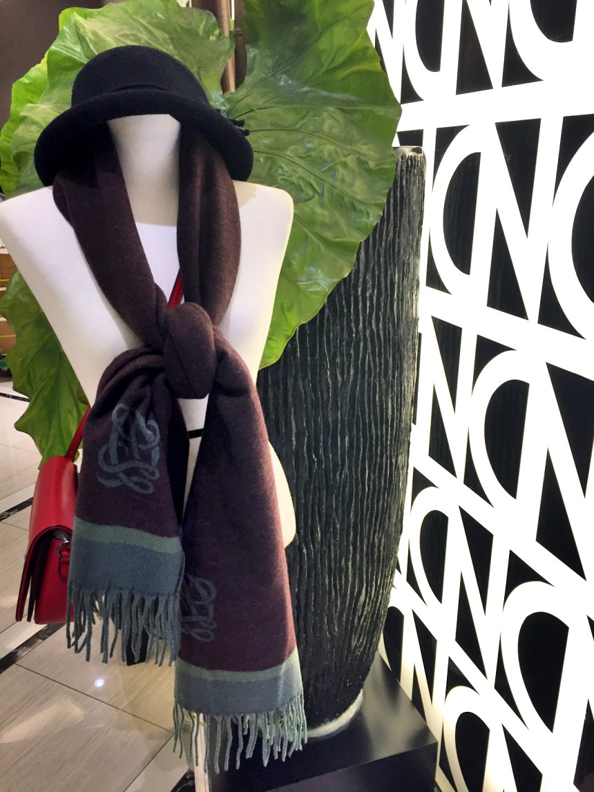 Louis Kattoz Cassia muffler SA2HW810