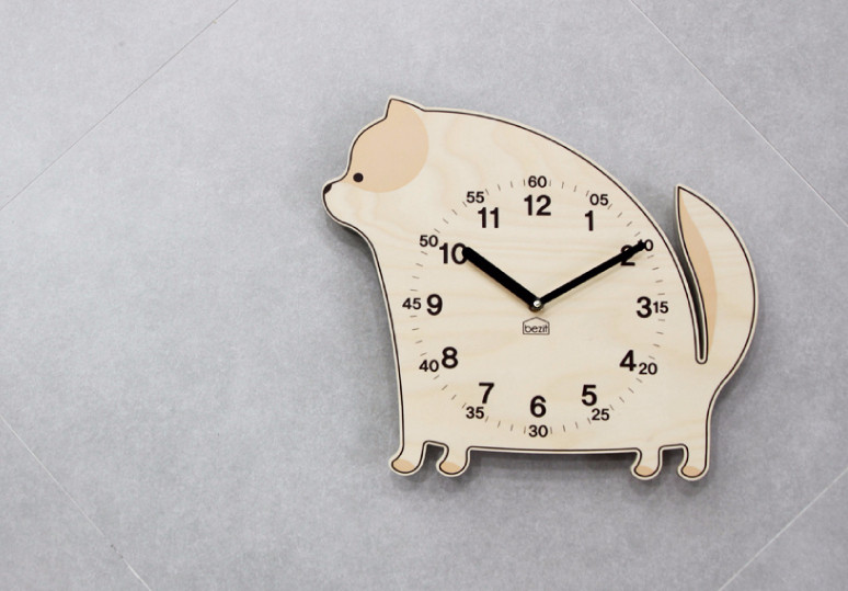 Beckett companion dog Pomeranian silent wall clock