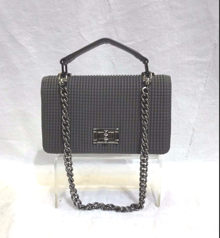 New Luge Chain Mini Cross Spaniel Shoulder Bag Dai
