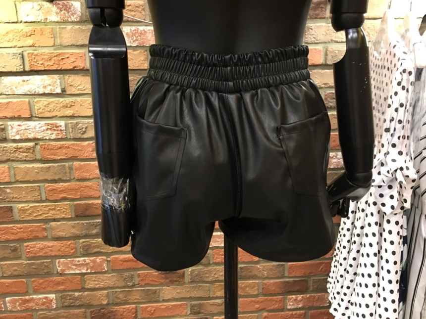 Women Short Pants Leather Material Waist Full Bend