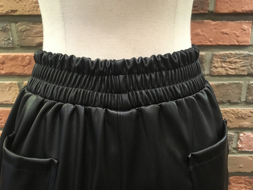 Women Short Pants Leather Material Waist Full Bend