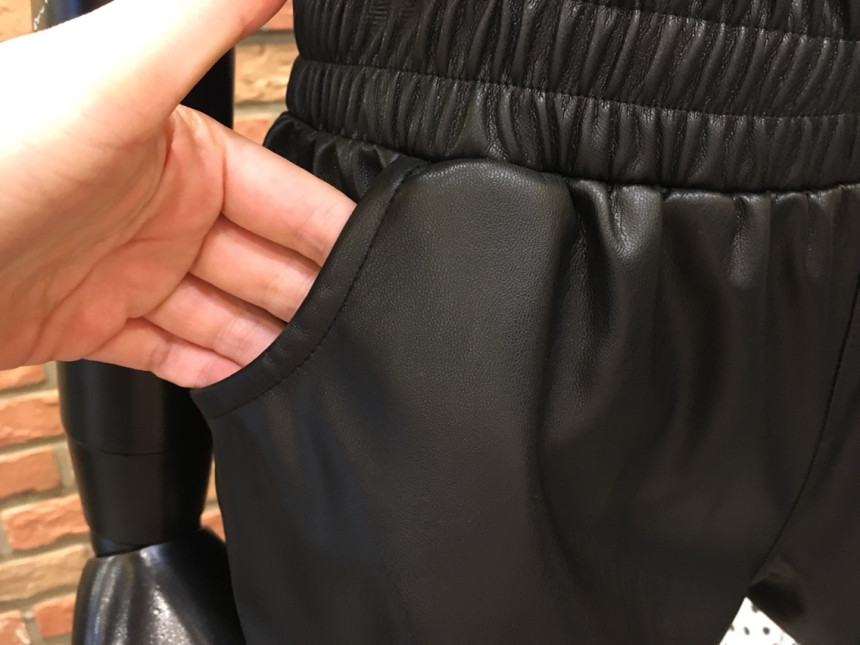 Women Short Pants Leather Material Waist Full Bend