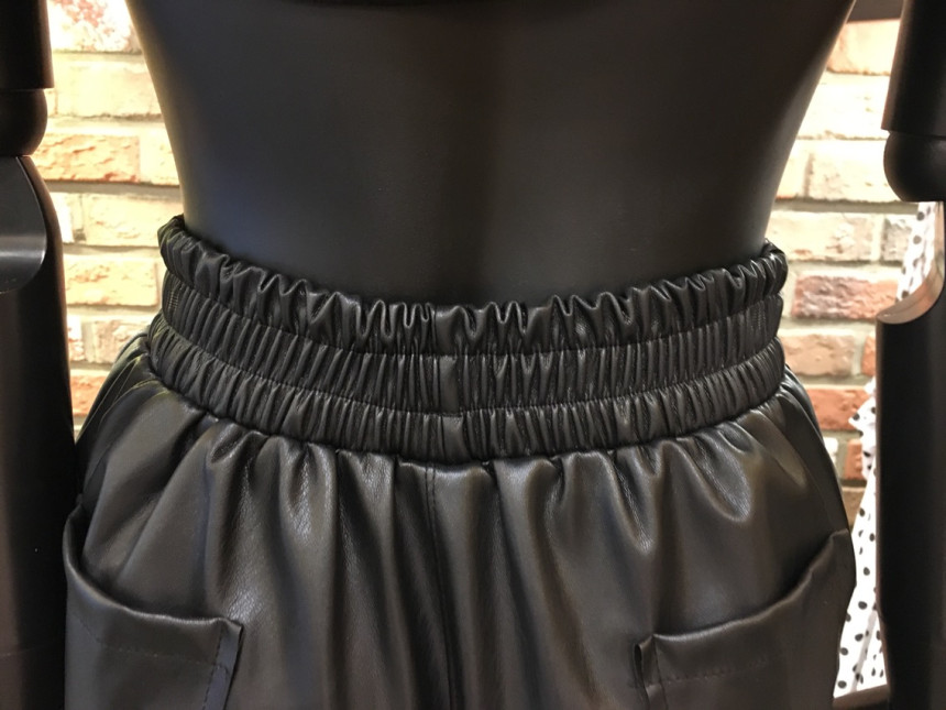 Women Short Pants Leather Material Waist Full Bend