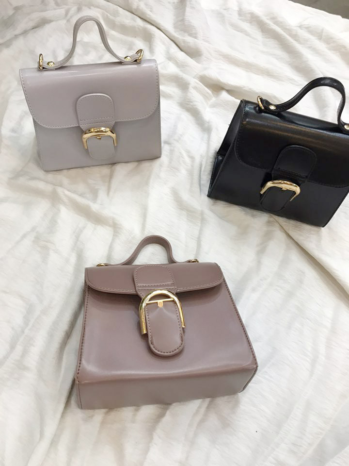 New mini cross-back bag Recommended woman