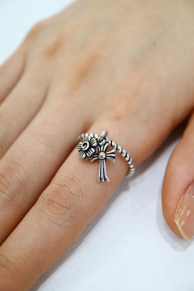 <b><p>Special Ofrs 925 silv pnt Free ze bum Back</p></b><b><p>特価 925 油絵 フリーサイズ 銀の指輪 バックオープン リアル 高級 アンティークな感じ</p></b><br /><br /><p align='center'>