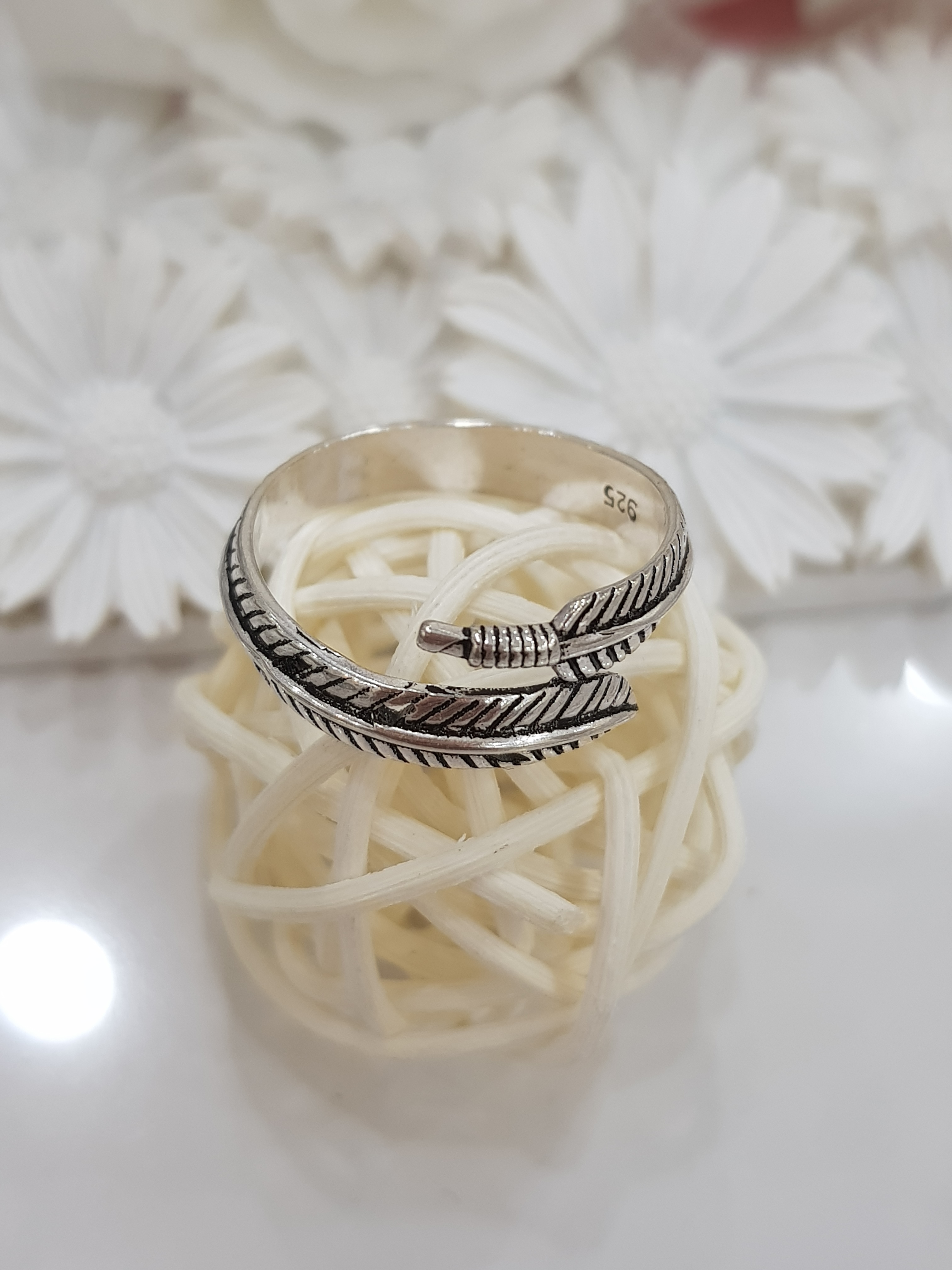 <b><p>Special Ofrs 925 silv pnt Free ze bum Back</p></b><b><p>特価 925 油絵 フリーサイズ 銀の指輪 バックオープン リアル 高級 アンティークな感じ</p></b><br /><br /><p align='center'>