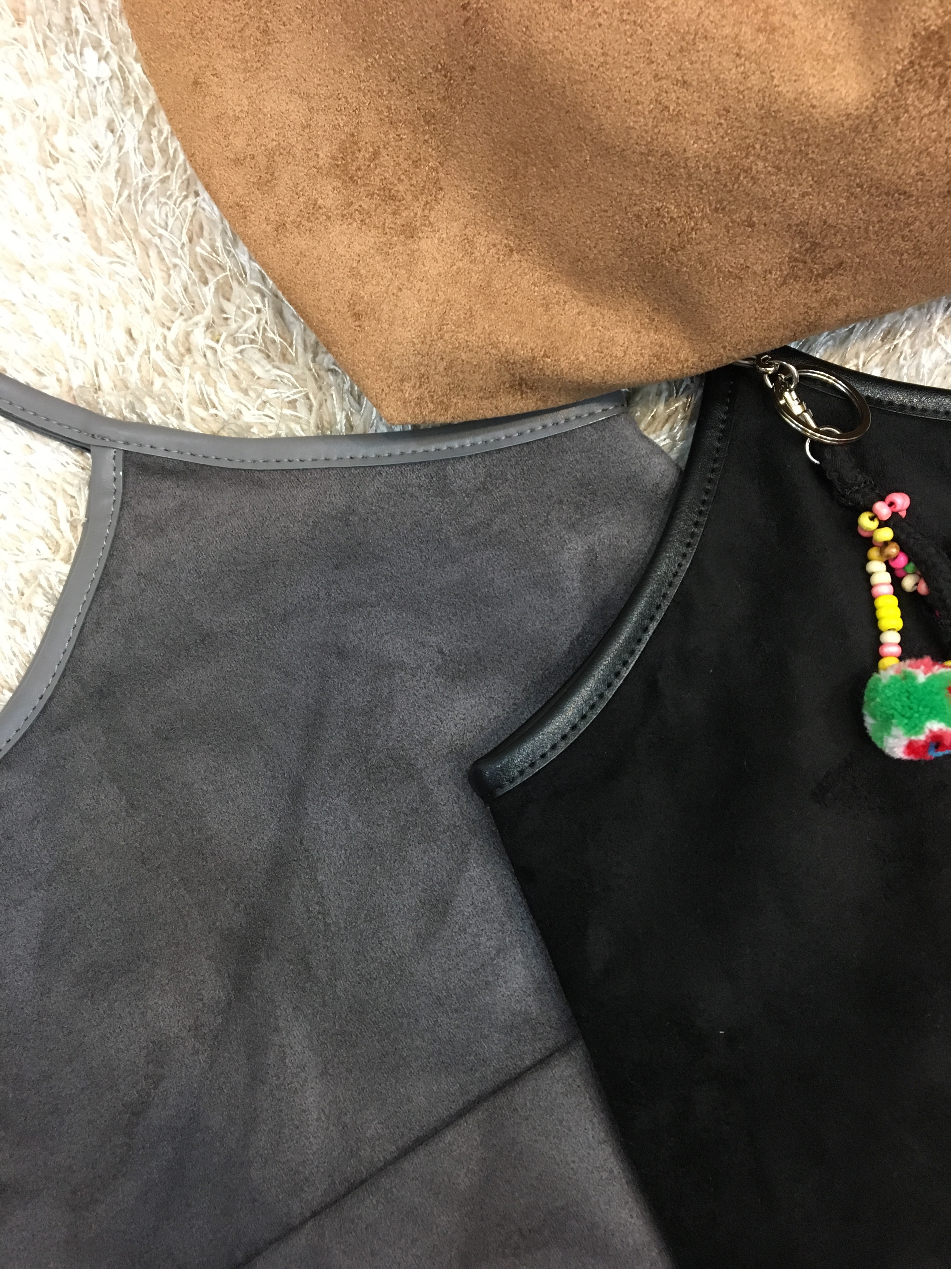 <b><p>Big suede showper bag 3col</p></b><b><p>ビッグスエードショーポベク3col</p></b><br /><br /><p align='center'>