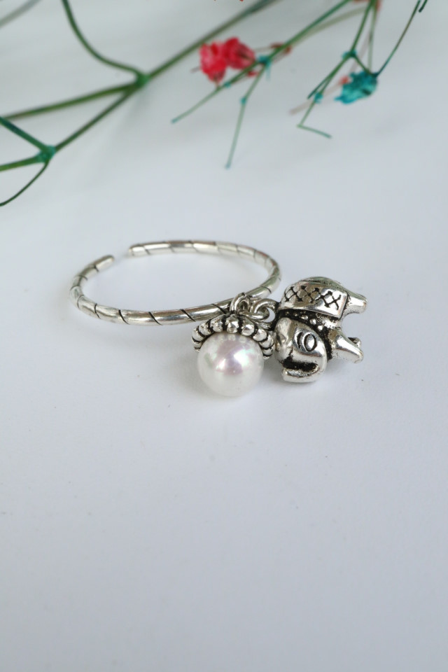 <b><p>Special Ofrs 925 silv pnt Free ze bum Back</p></b><b><p>特価 925 油絵 フリーサイズ 銀の指輪 バックオープン リアル 高級 アンティークな感じ</p></b><br /><br /><p align='center'>