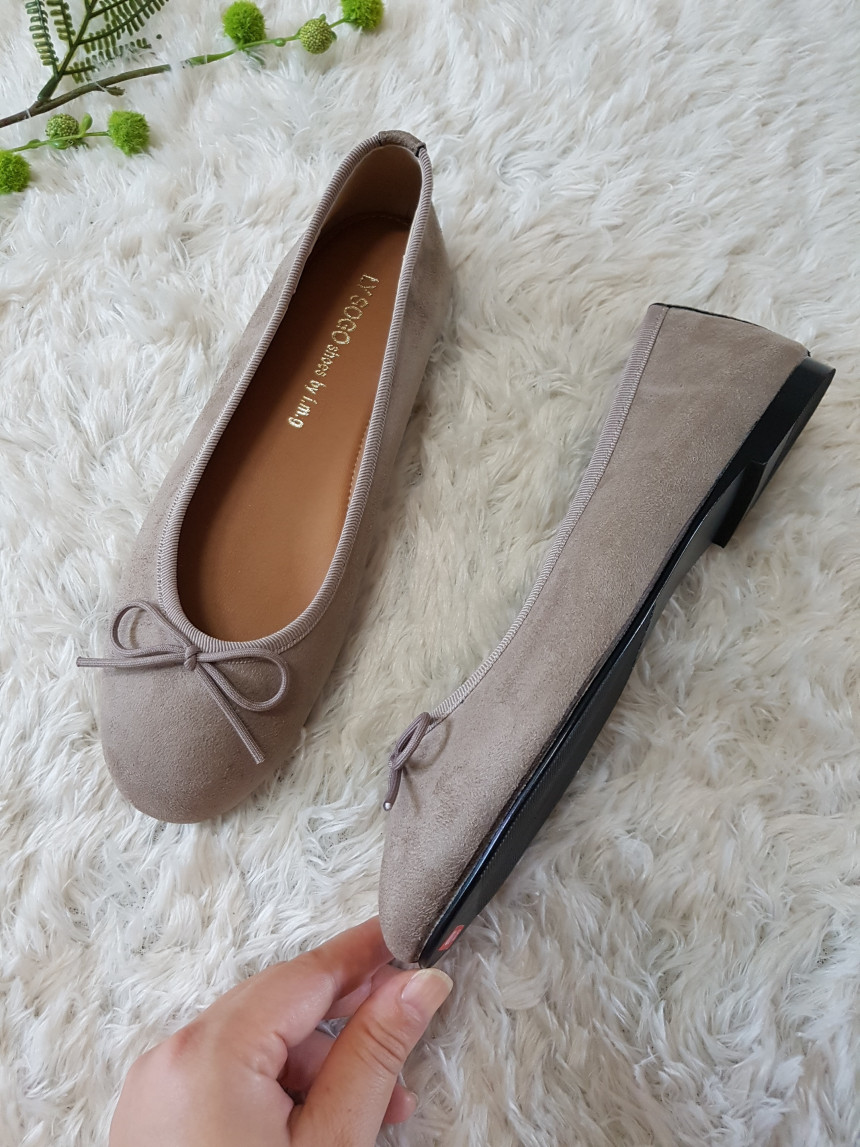 <b><p>Korean Mourning 3 cols suede ribbon flat</p></b><b><p>韓国語 無排 3色 スエード リボン フラット シューズ 1cm 女性 靴 ローファー</p></b><br /><br /><p align='center'>