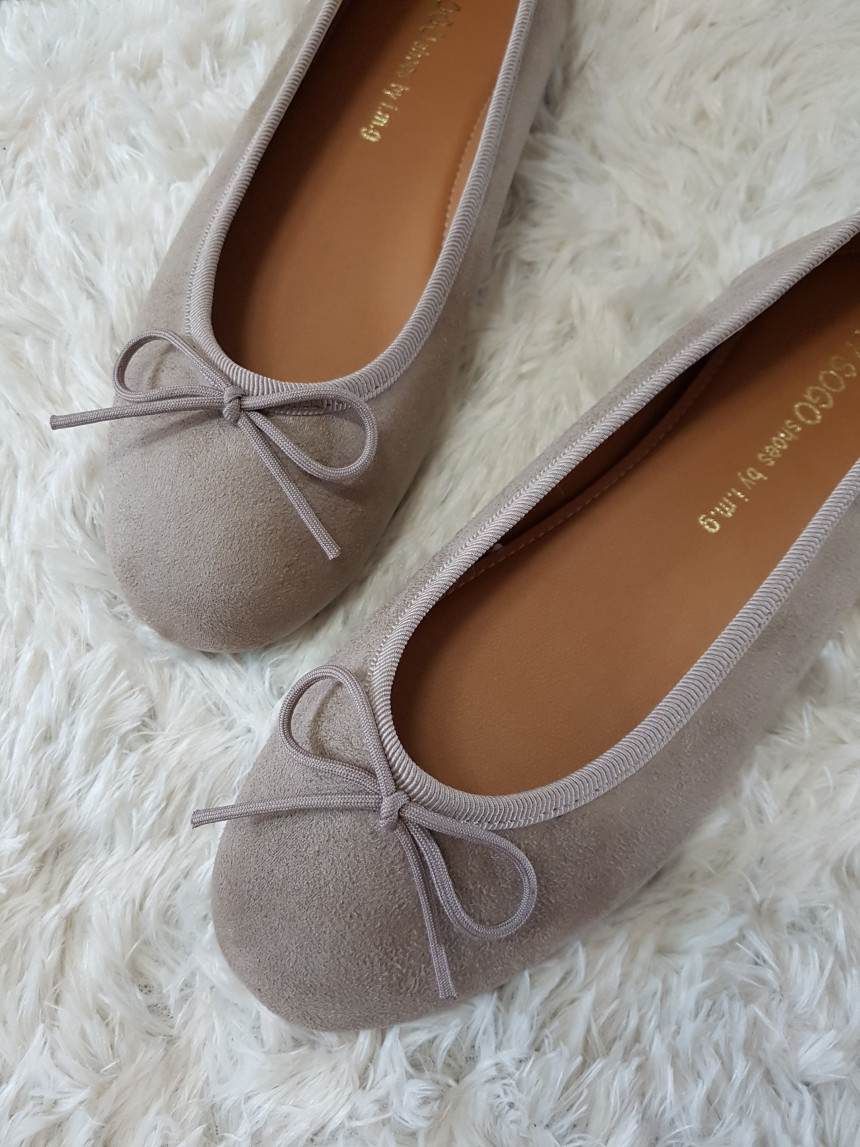 <b><p>Korean Mourning 3 cols suede ribbon flat</p></b><b><p>韓国語 無排 3色 スエード リボン フラット シューズ 1cm 女性 靴 ローファー</p></b><br /><br /><p align='center'>