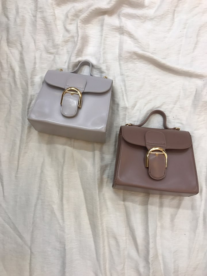 New mini cross-back bag Recommended woman