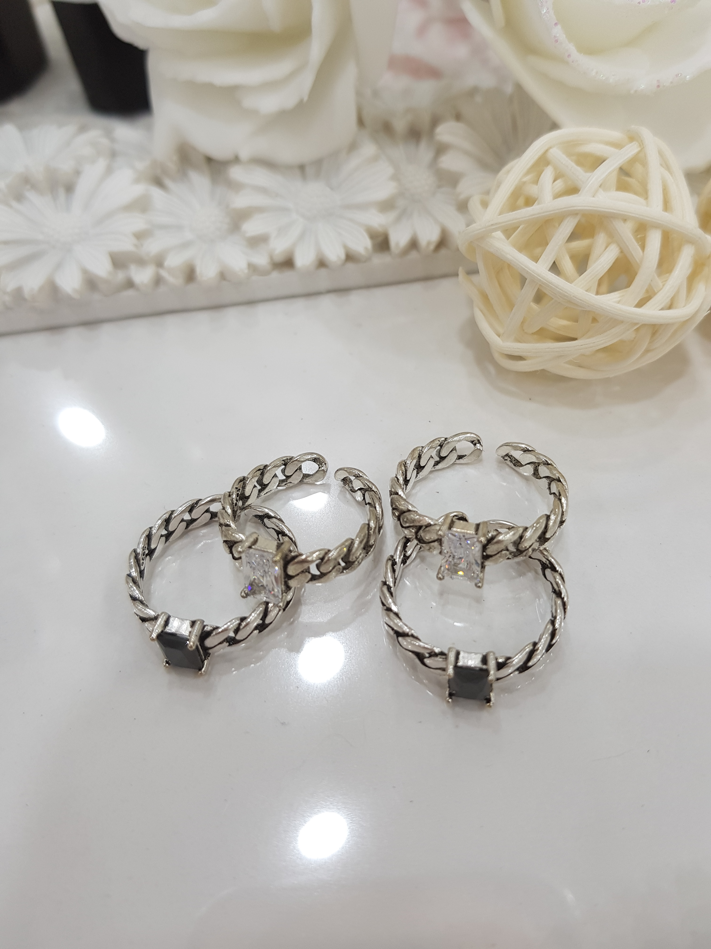 <b><p>Special Ofrs 925 silv pnt Free ze bum Back</p></b><b><p>特価 925 油絵 フリーサイズ 銀の指輪 バックオープン リアル 高級 アンティークな感じ</p></b><br /><br /><p align='center'>