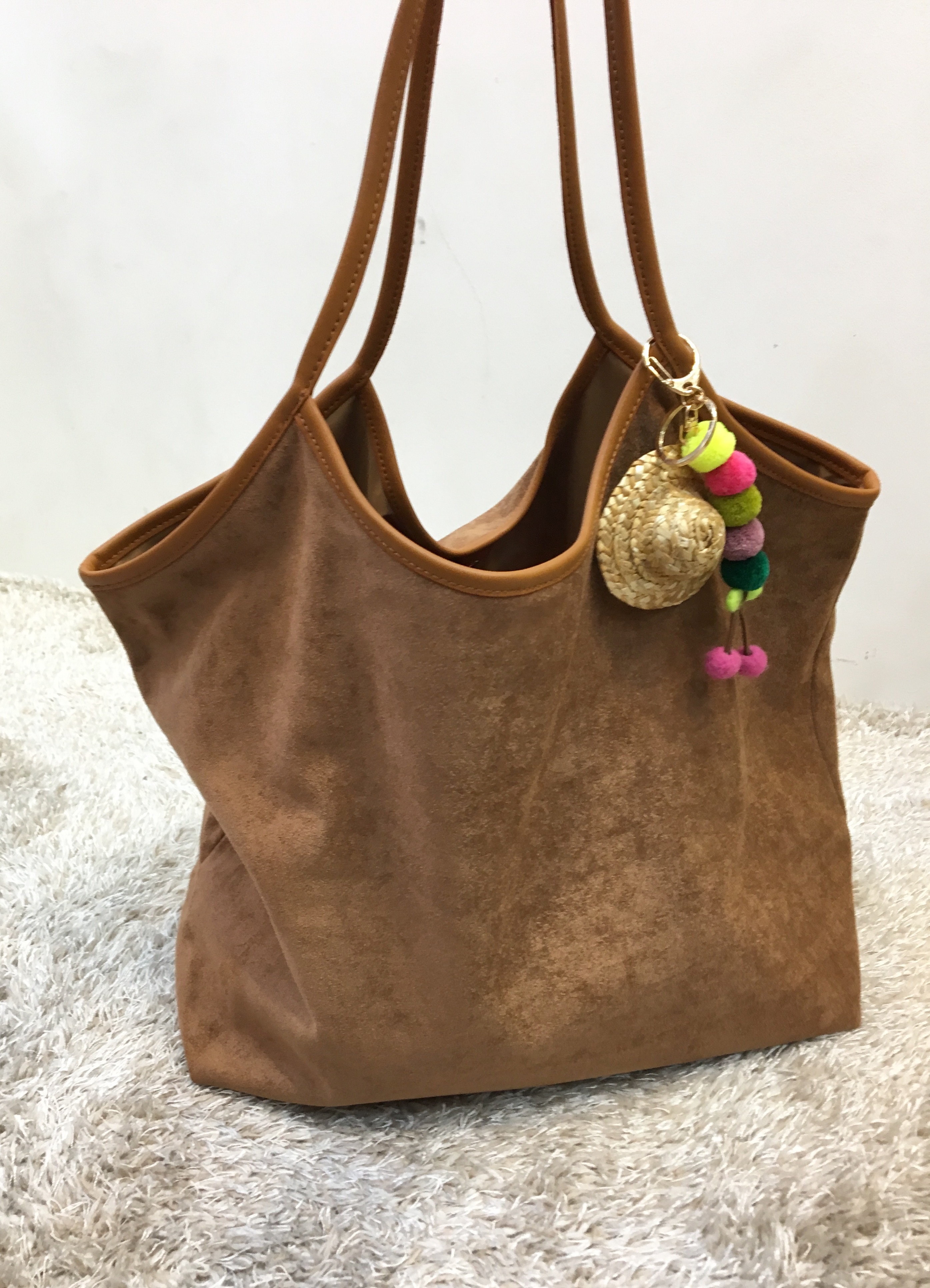 <b><p>Big suede showper bag 3col</p></b><b><p>ビッグスエードショーポベク3col</p></b><br /><br /><p align='center'>