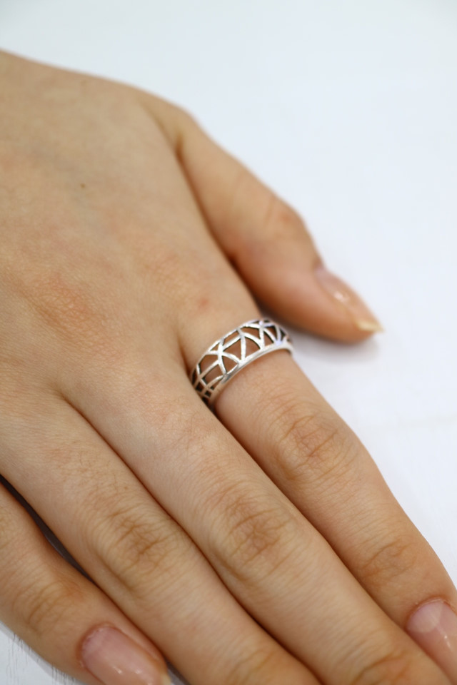 <b><p>Special Ofrs 925 silv pnt Free ze bum Back</p></b><b><p>特価 925 油絵 フリーサイズ 銀の指輪 バックオープン リアル 高級 アンティークな感じ</p></b><br /><br /><p align='center'>