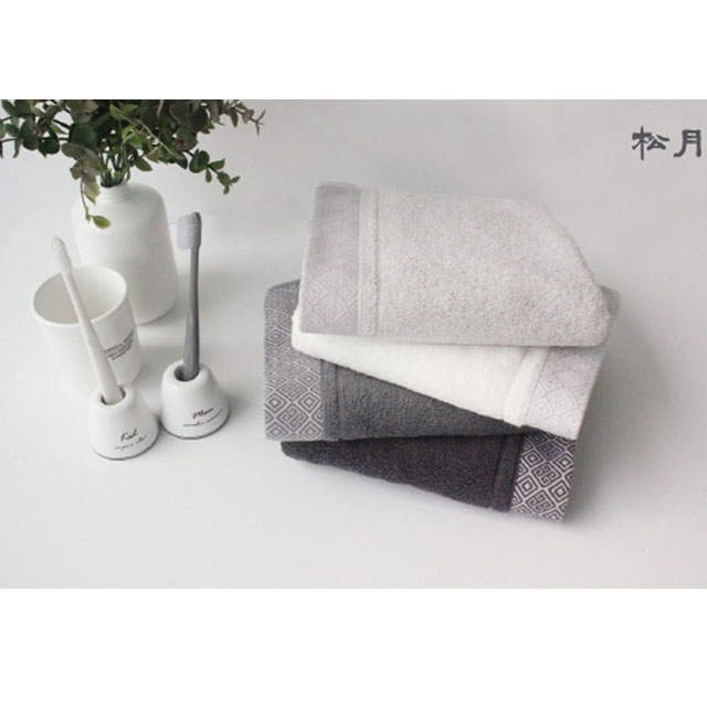 <b><p>Songwol Towel Komasa ignorance des Hot Windmill</p></b><b><p>ソンウォルタオル コマサ 無知 デザイン ホテルの 風車40 ソフト すっきり 暖かい</p></b><br /><br /><p align='center'>